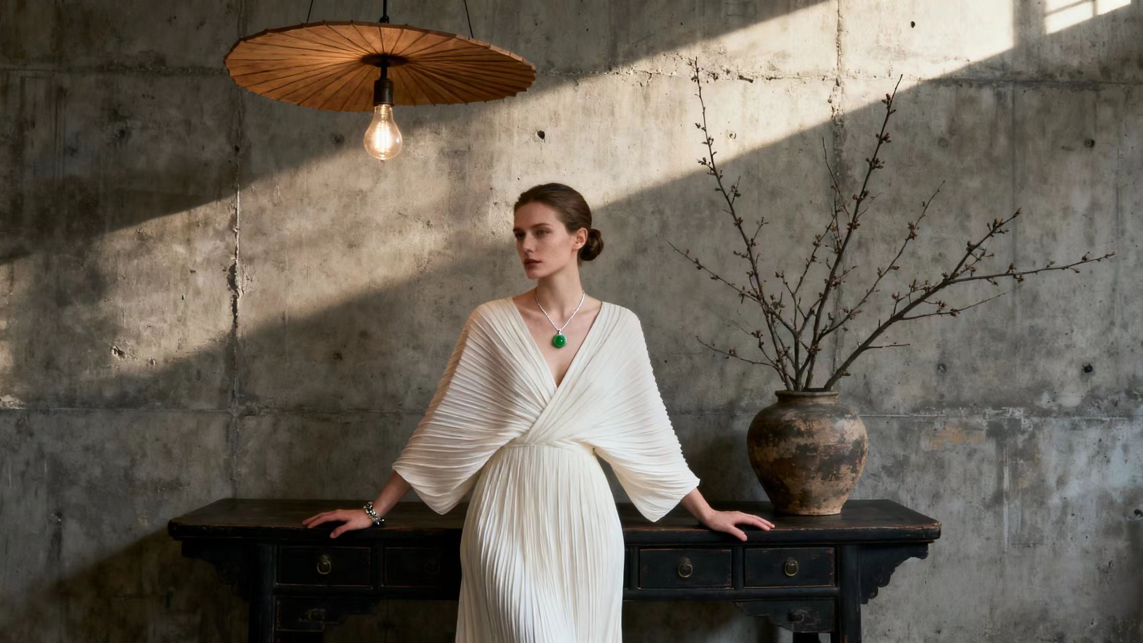 What Bracelets Go with a Wedding Dress? A Bridal Styling Guide