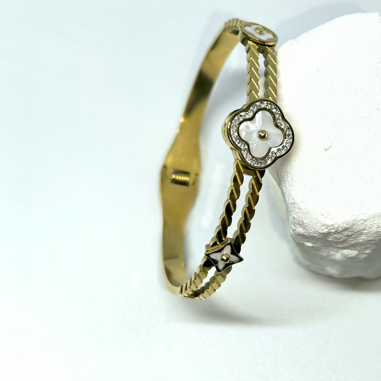 Four-leaf clover zircon titanium steel bracelet - DXbracelet