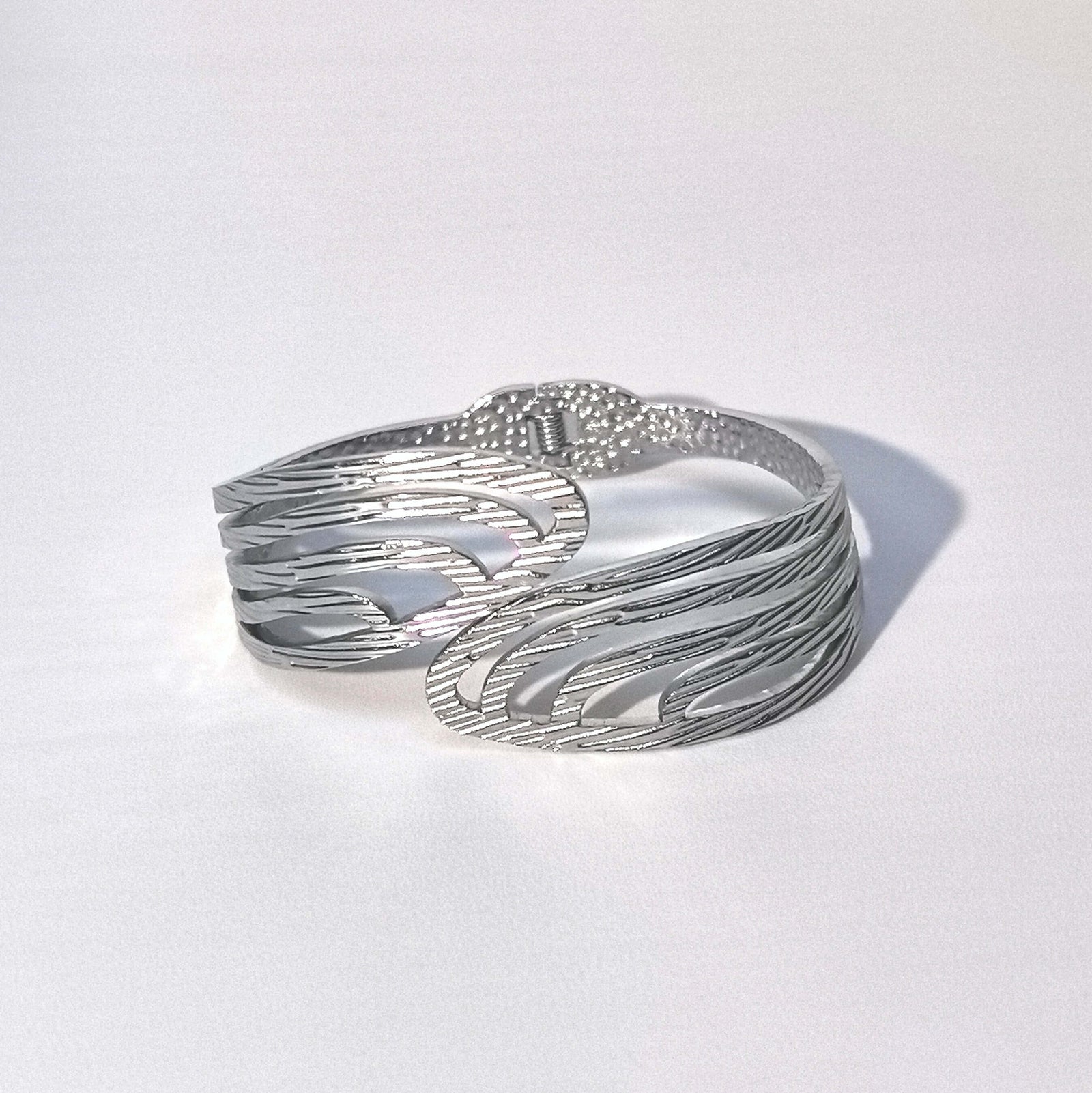 Geometric Skeleton Cuff Bangle - Titanium Steel Spring Clasp Irregular Jewelry - DXbracelet