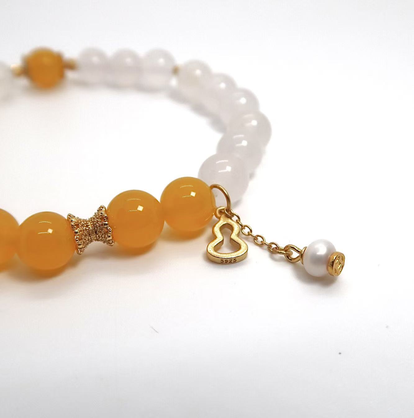Gold-Plated Filigree Gourd Bracelet - Yellow & White Agate with Pearl