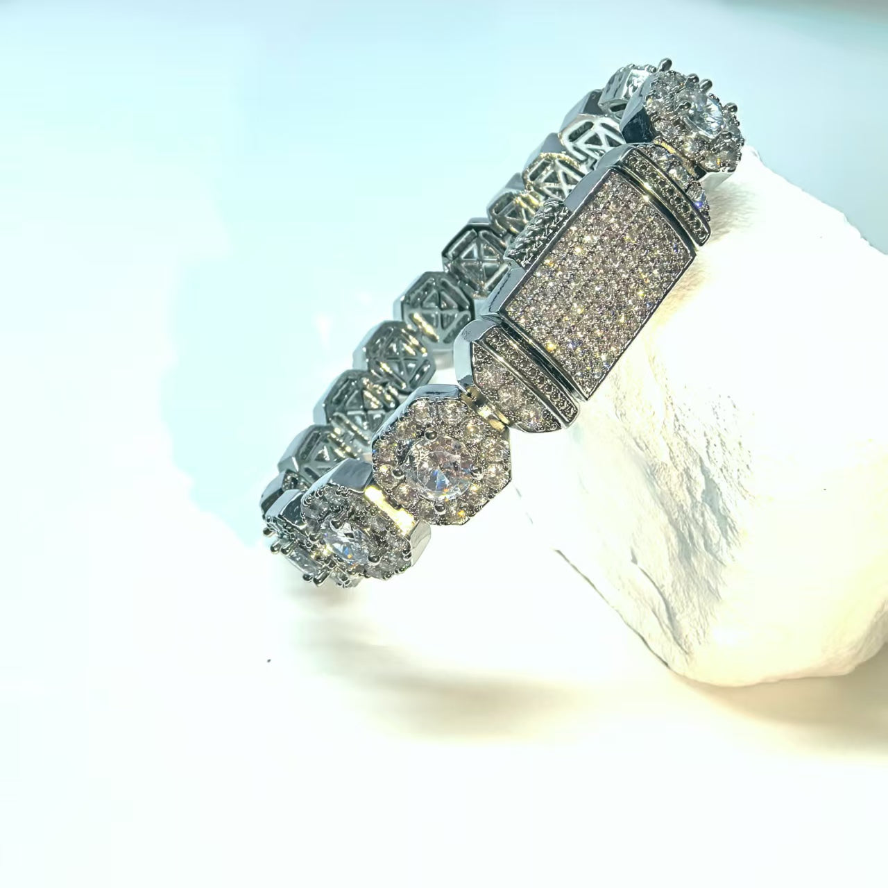 Luxuriöses Ice-Cube-Kettenarmband mit Zirkonia