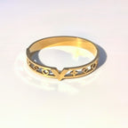 Openwork Clover & V-Shape Titanium Steel Bracelet - Delicate Lucky Charm - DXbracelet