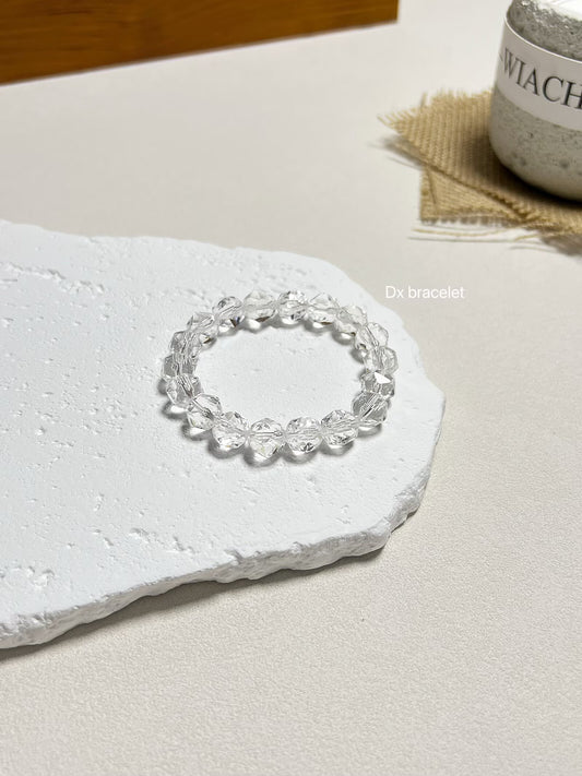 Bracelet en quartz clair naturel facetté