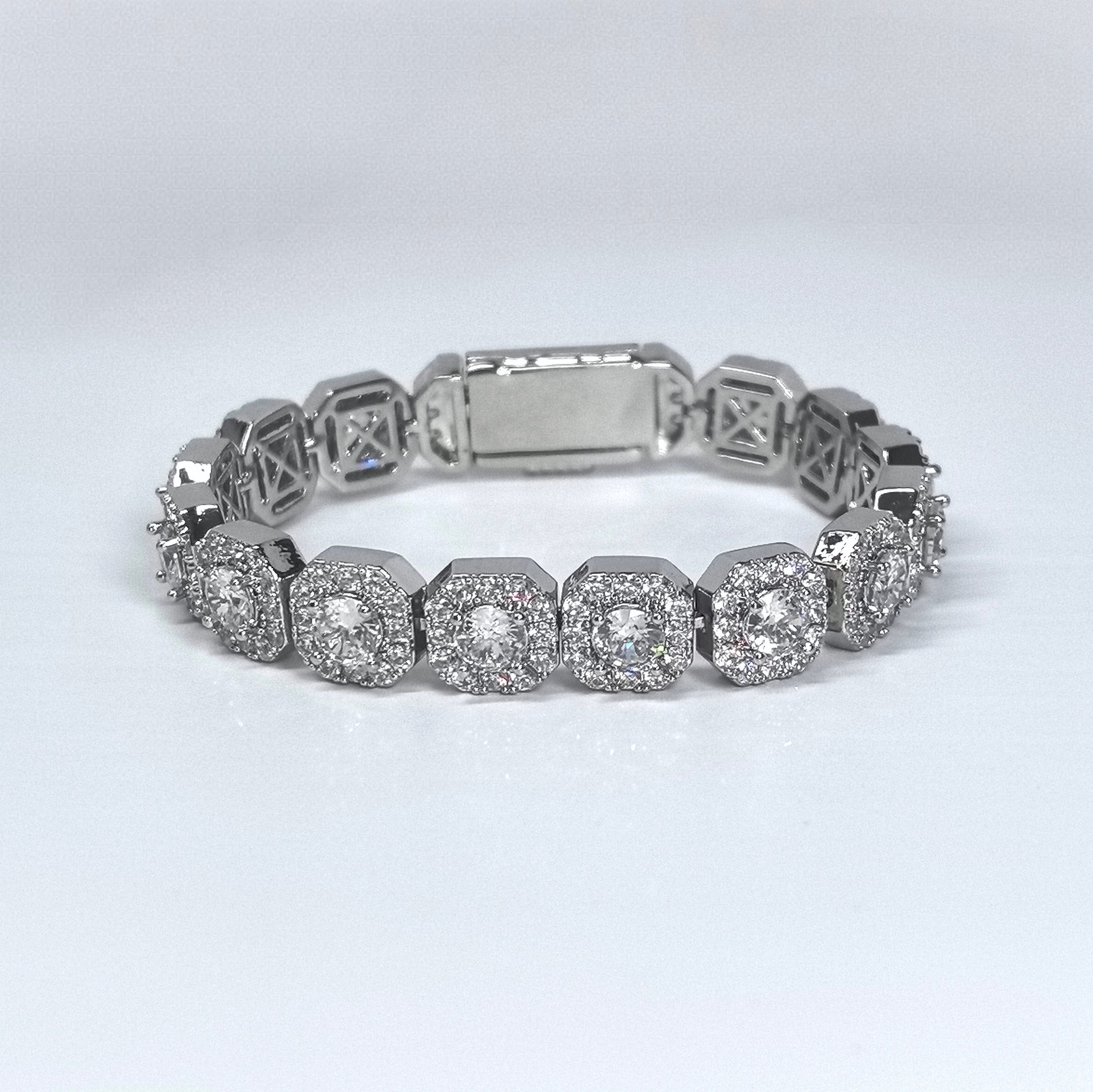 Luxuriöses Ice-Cube-Kettenarmband mit Zirkonia