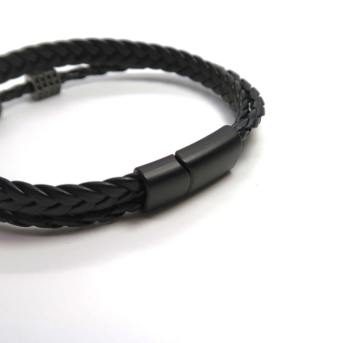 Designer-Grade Magnetic Closure Braided Leather Bracelet - DXbracelet
