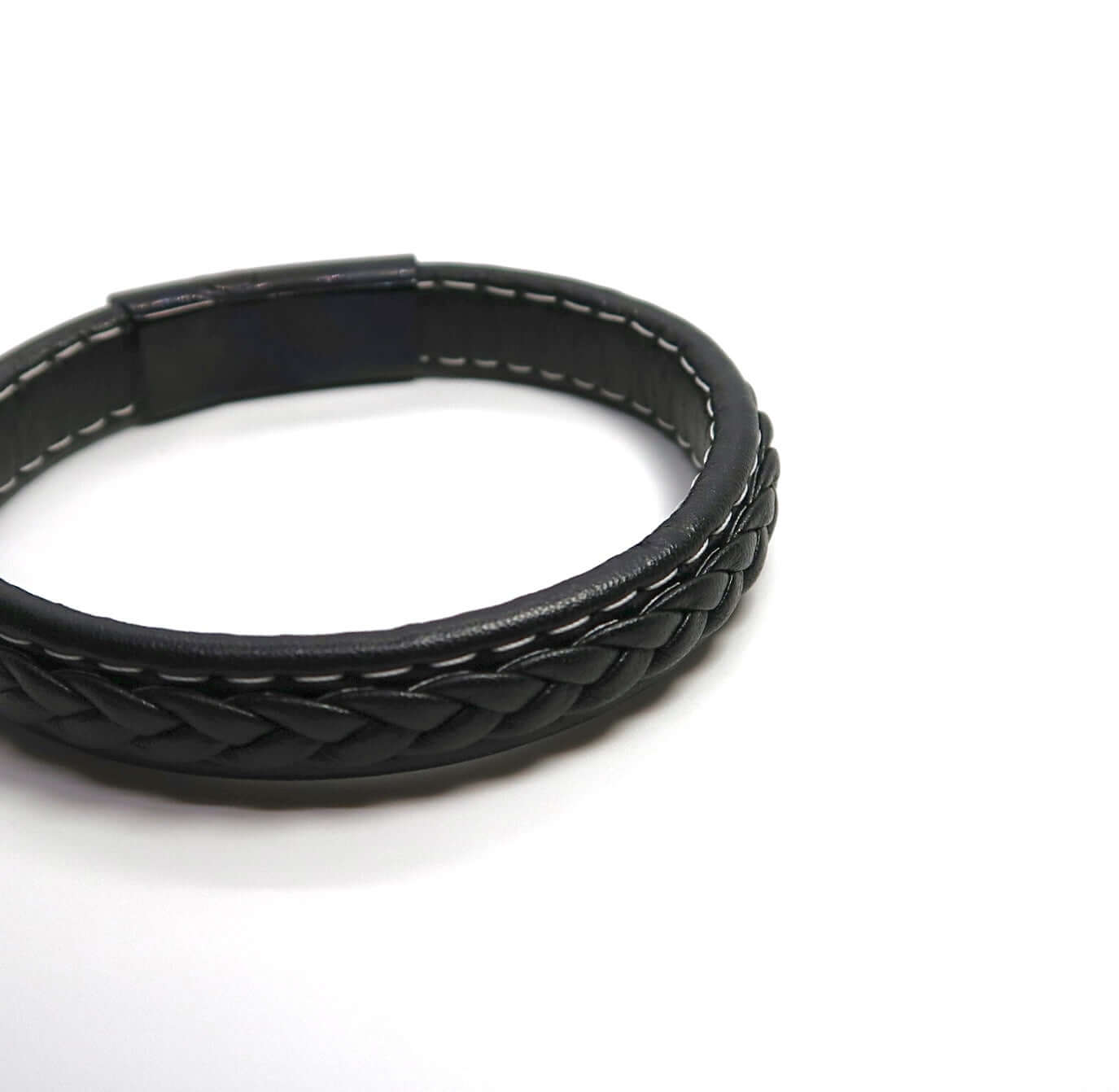 Minimalist Single-Layer Hand Braided Leather Cuff w/ Magnetic Clasp - DXbracelet