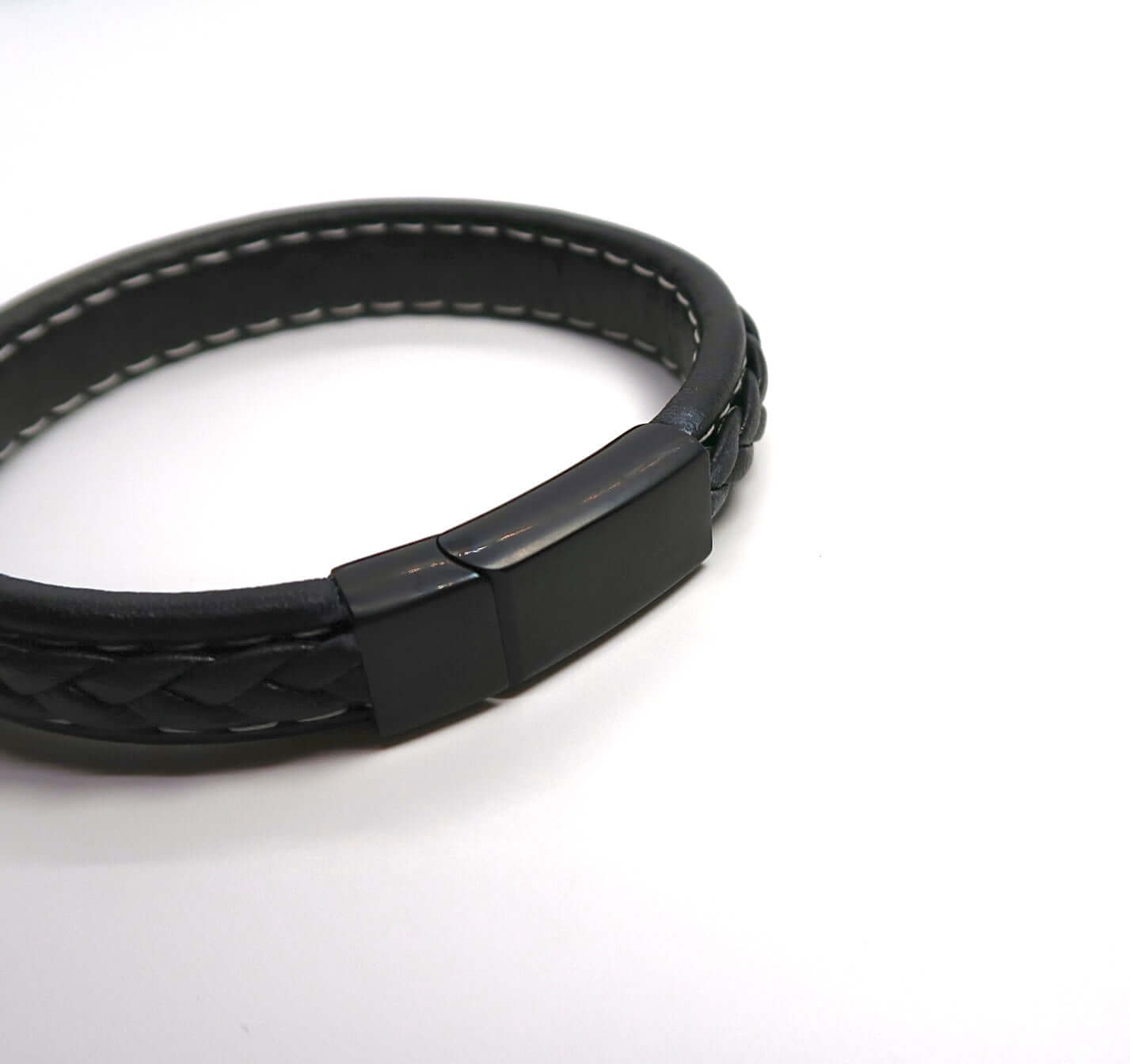 Minimalist Single-Layer Hand Braided Leather Cuff w/ Magnetic Clasp - DXbracelet