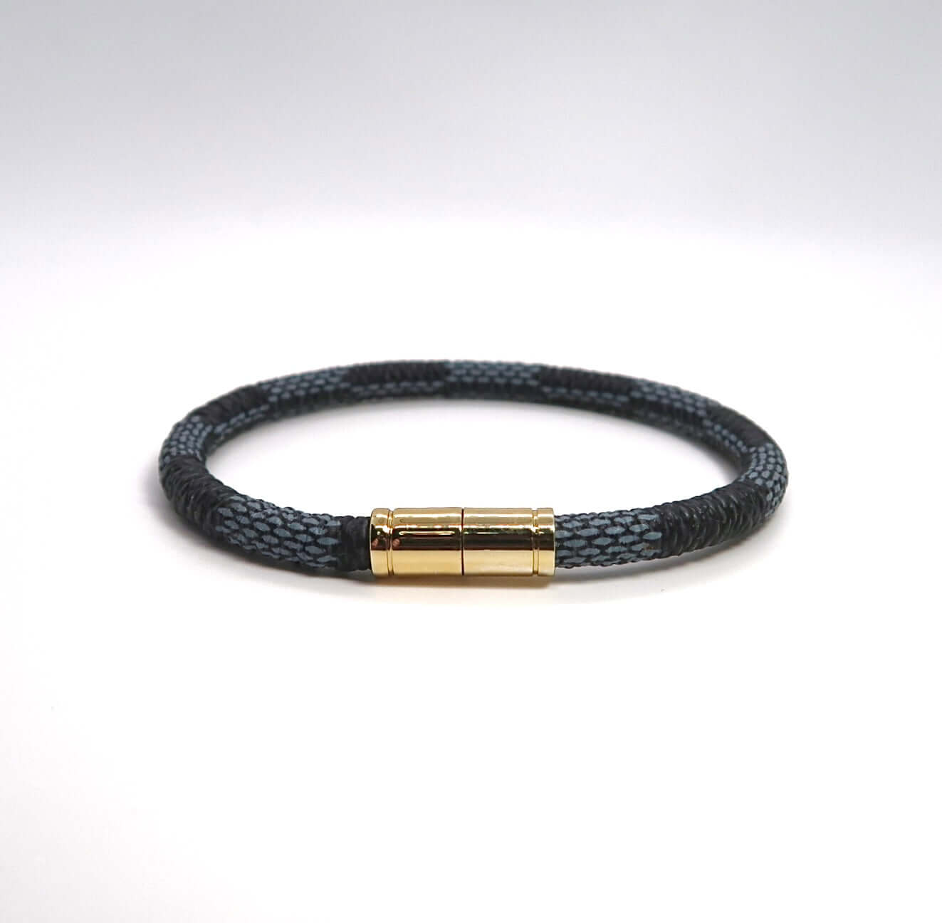 Modern Striped Leather & Alloy Magnetic Bracelet - DXbracelet