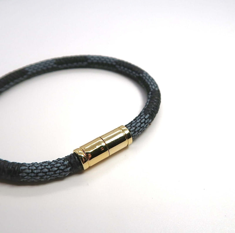 Modern Striped Leather & Alloy Magnetic Bracelet - DXbracelet