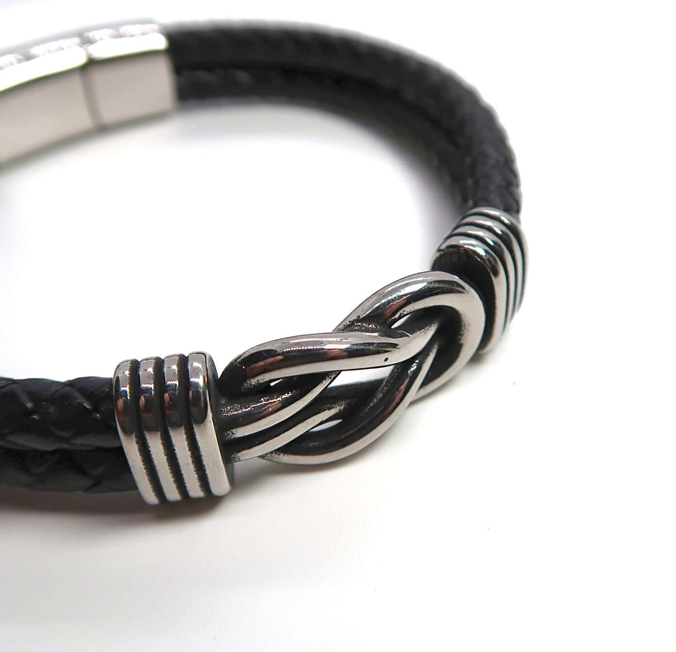 Herrenarmband mit Punk-Edge-Magnetverschluss
