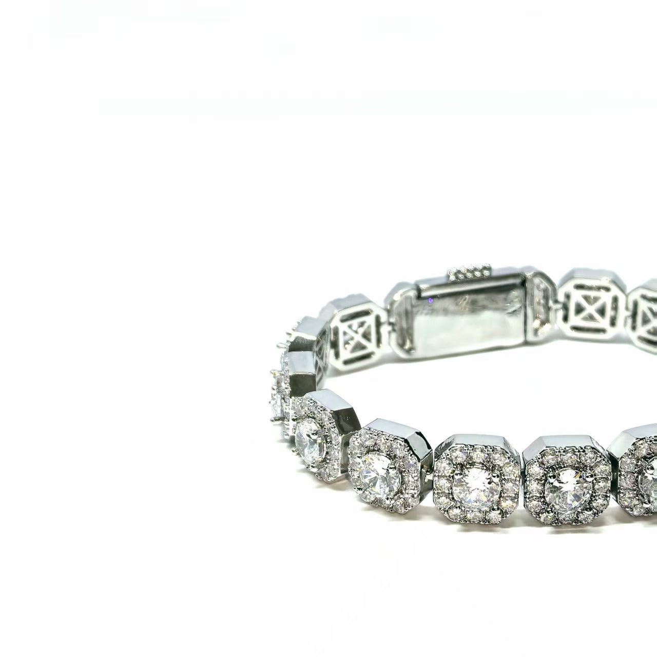 Luxuriöses Ice-Cube-Kettenarmband mit Zirkonia
