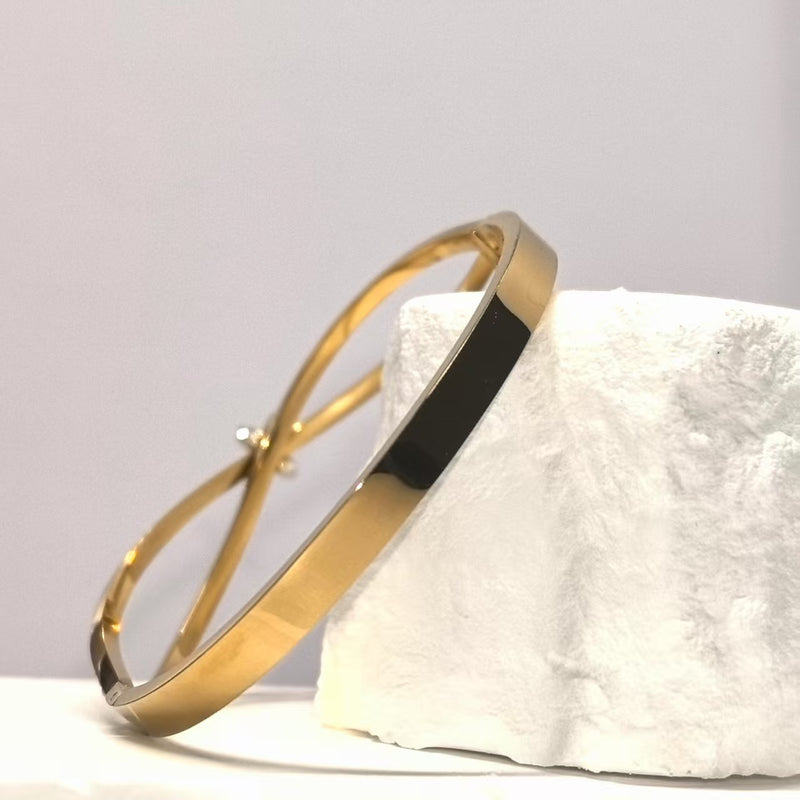 Grace Infinity Bangle with Zircon Accents - DXbracelet