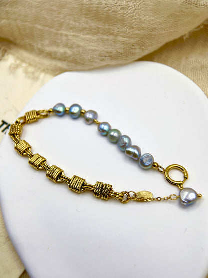 Bracelet en perles d'eau douce naturelles tressées d'or | Bijou élégant de style bohème pour femme | Un cadeau de remerciement unique