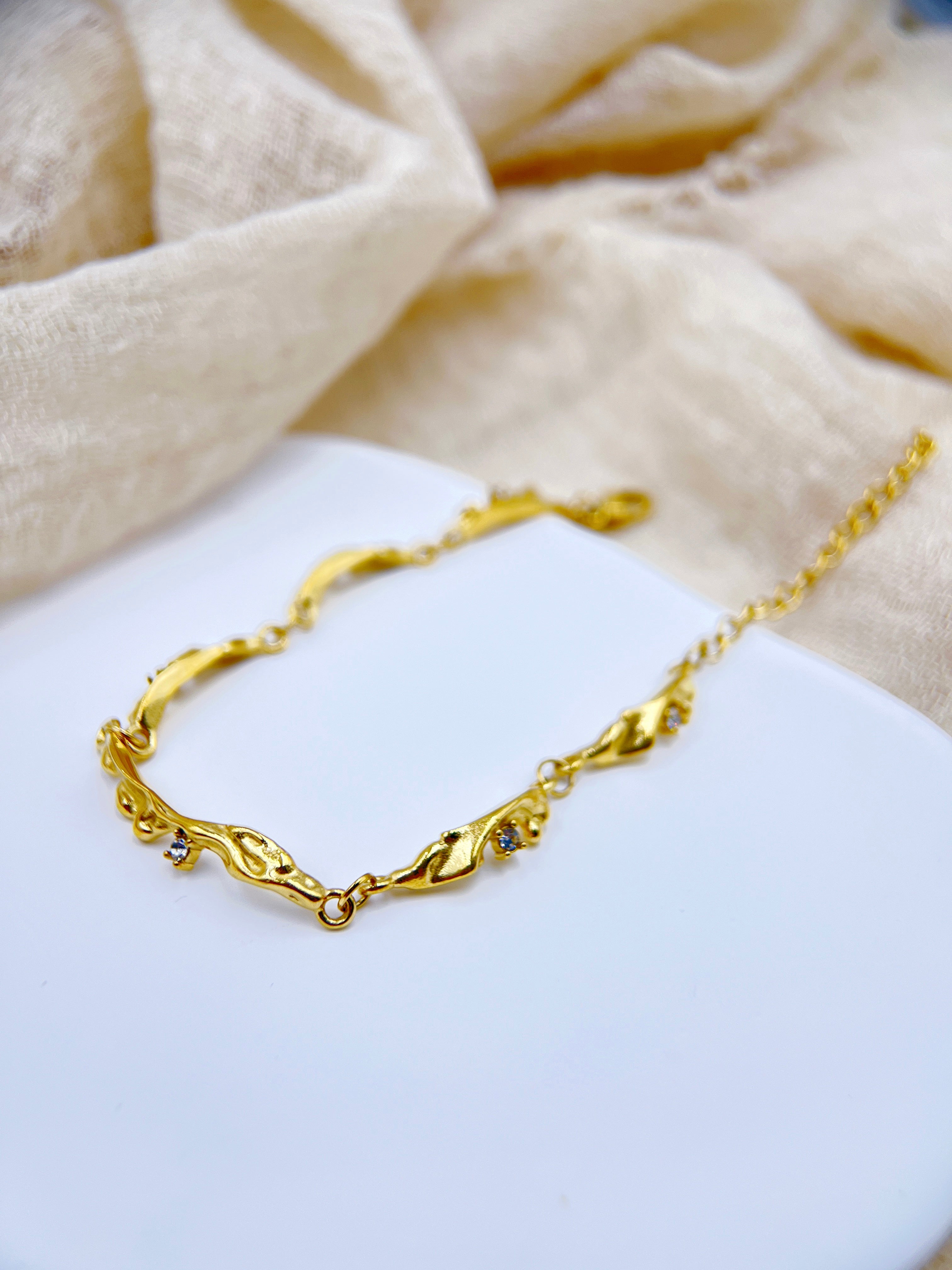 Vintage Gold Irregular Textured Bracelet with Zircon Accents | Elegant Minimalist Women's Jewelry | Unique Thank-You Gift Idea