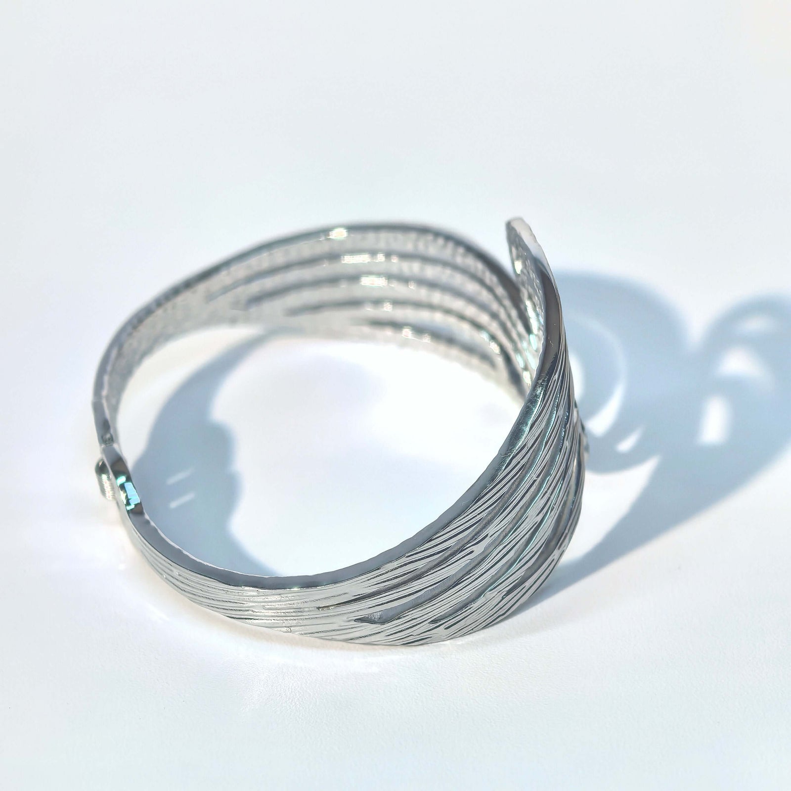Geometric Skeleton Cuff Bangle - Titanium Steel Spring Clasp Irregular Jewelry - DXbracelet