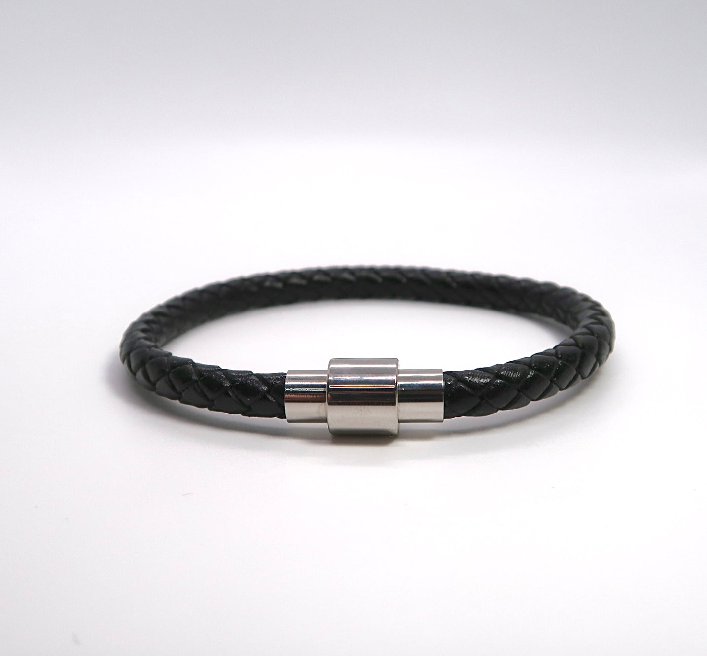 Minimalist Braided Leather Bracelet for Men with Magnetic Clasp - DXbracelet