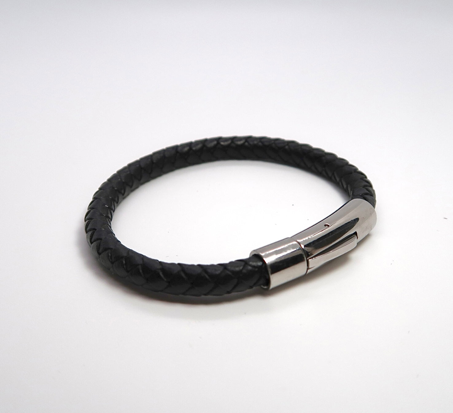 Contemporary Woven Leather & Titanium Steel Cuff Bracelet - Waterproof Unisex Bangle - DXbracelet