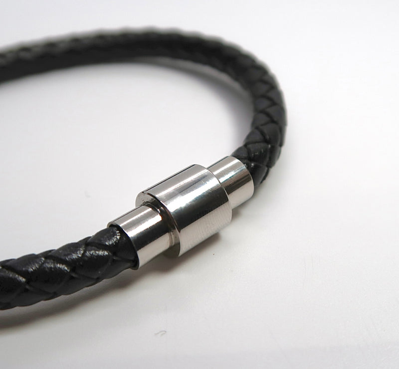 Minimalist Braided Leather Bracelet for Men with Magnetic Clasp - DXbracelet