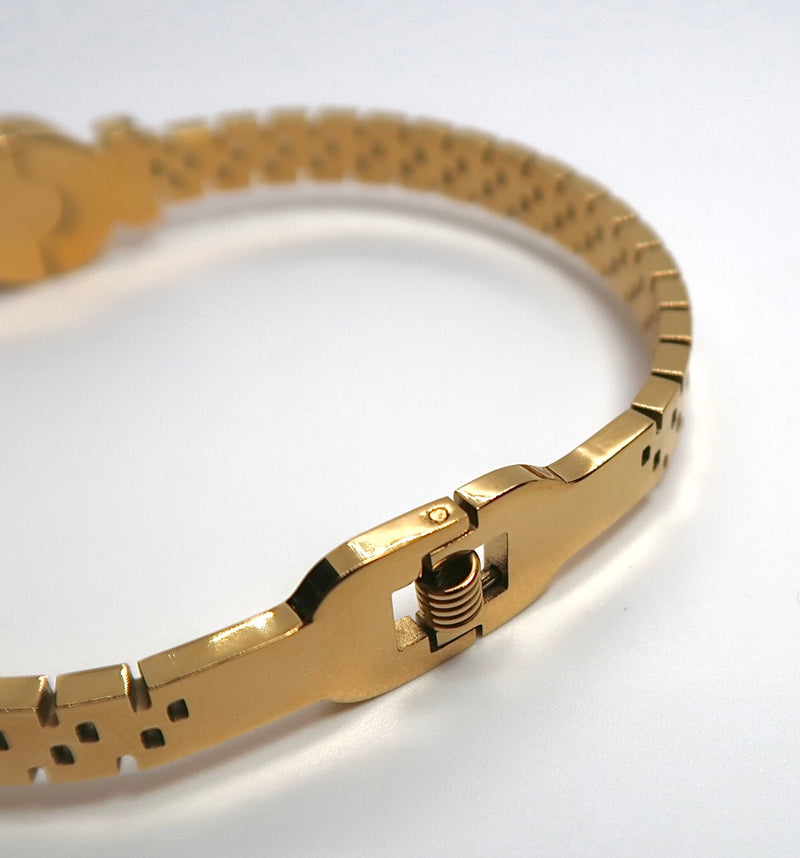 Light Luxury LOVE Openwork Watch Band Style Titanium Steel Bracelet - DXbracelet