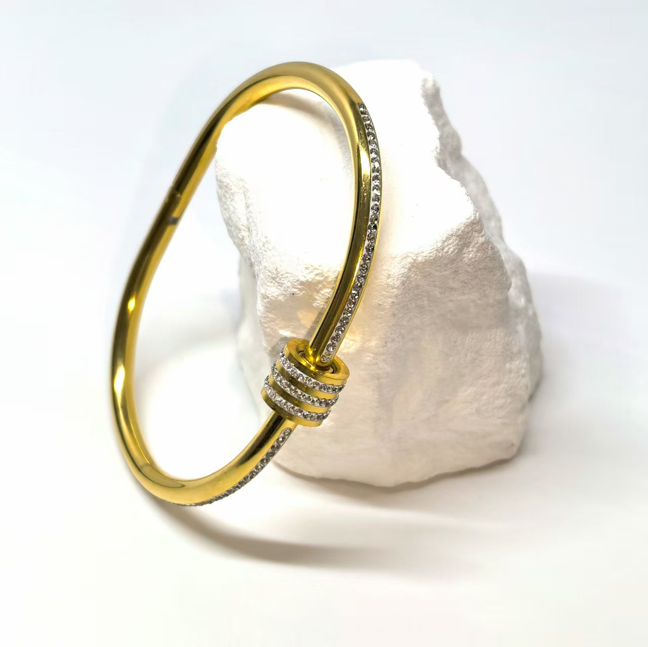 Simple diamond-studded titanium steel bracelet - DXbracelet