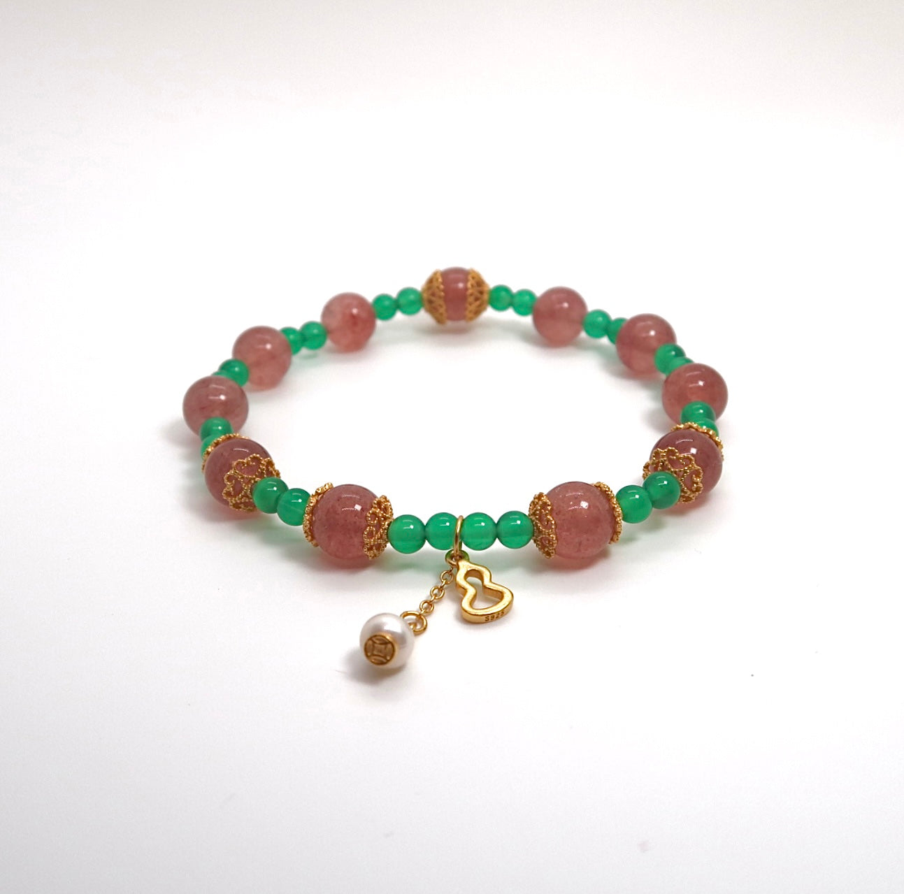 Bracelet fait main en quartz fraise et agate verte avec breloque en forme de gourde argentée