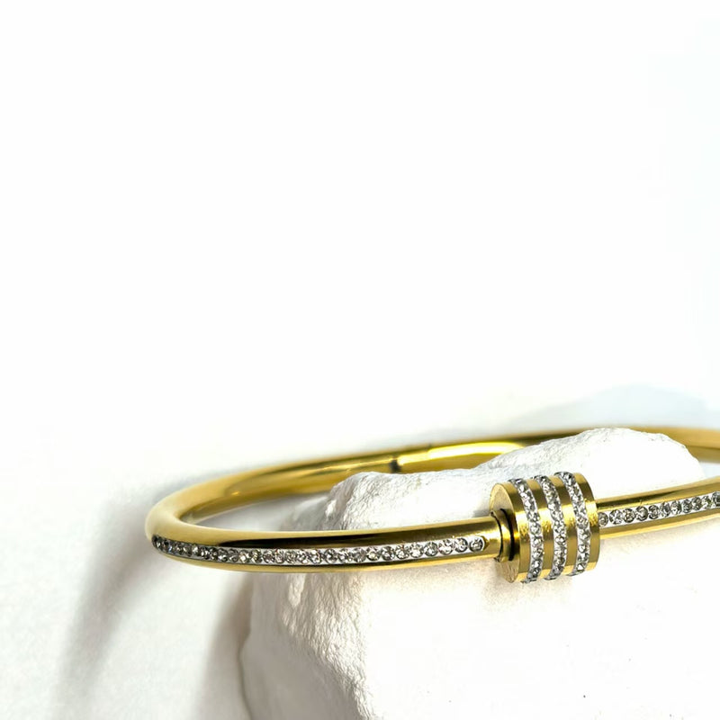 Simple diamond-studded titanium steel bracelet - DXbracelet